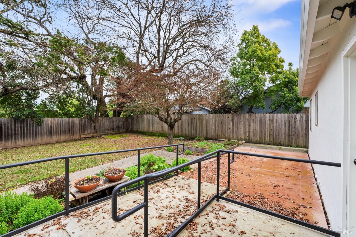 1726 Crinella Drive St. Helena CA 94574