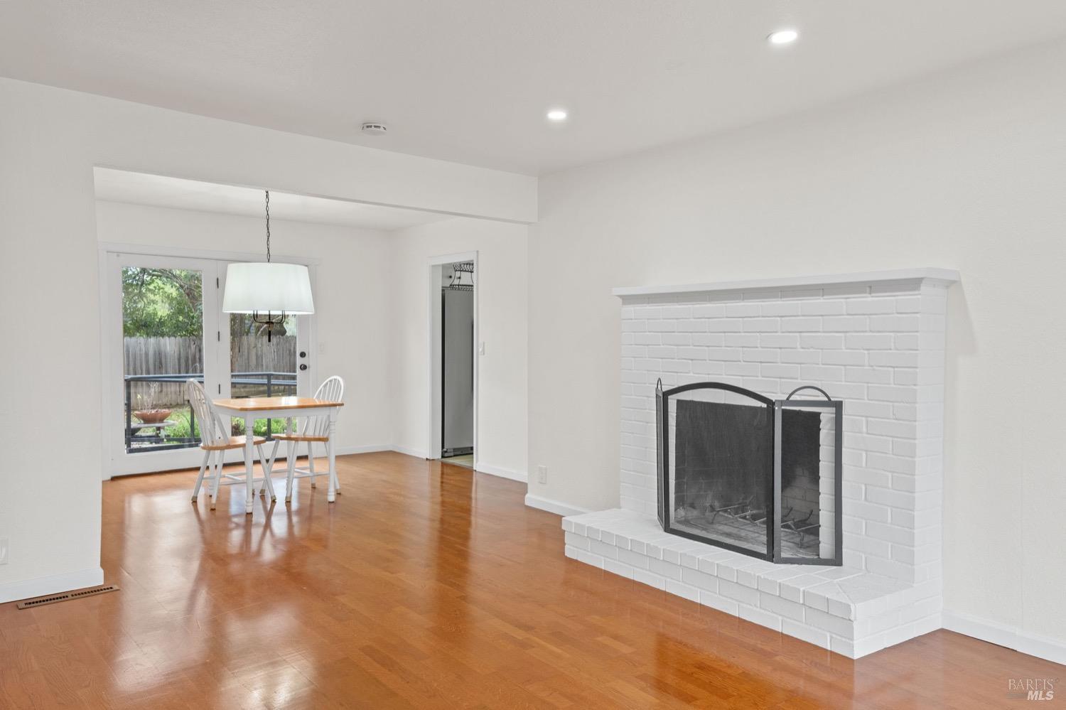 1726 Crinella Drive St. Helena CA 94574