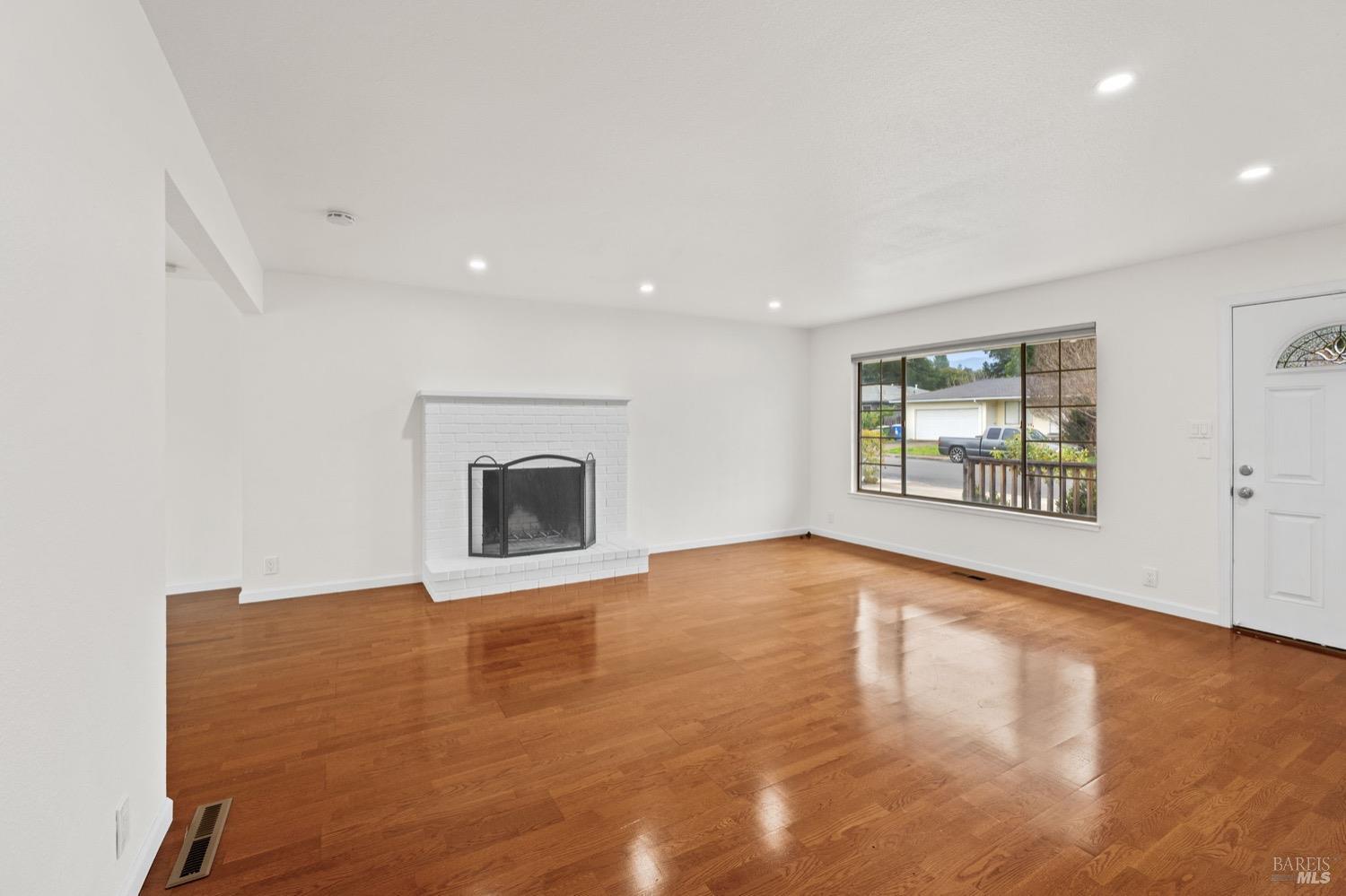1726 Crinella Drive St. Helena CA 94574