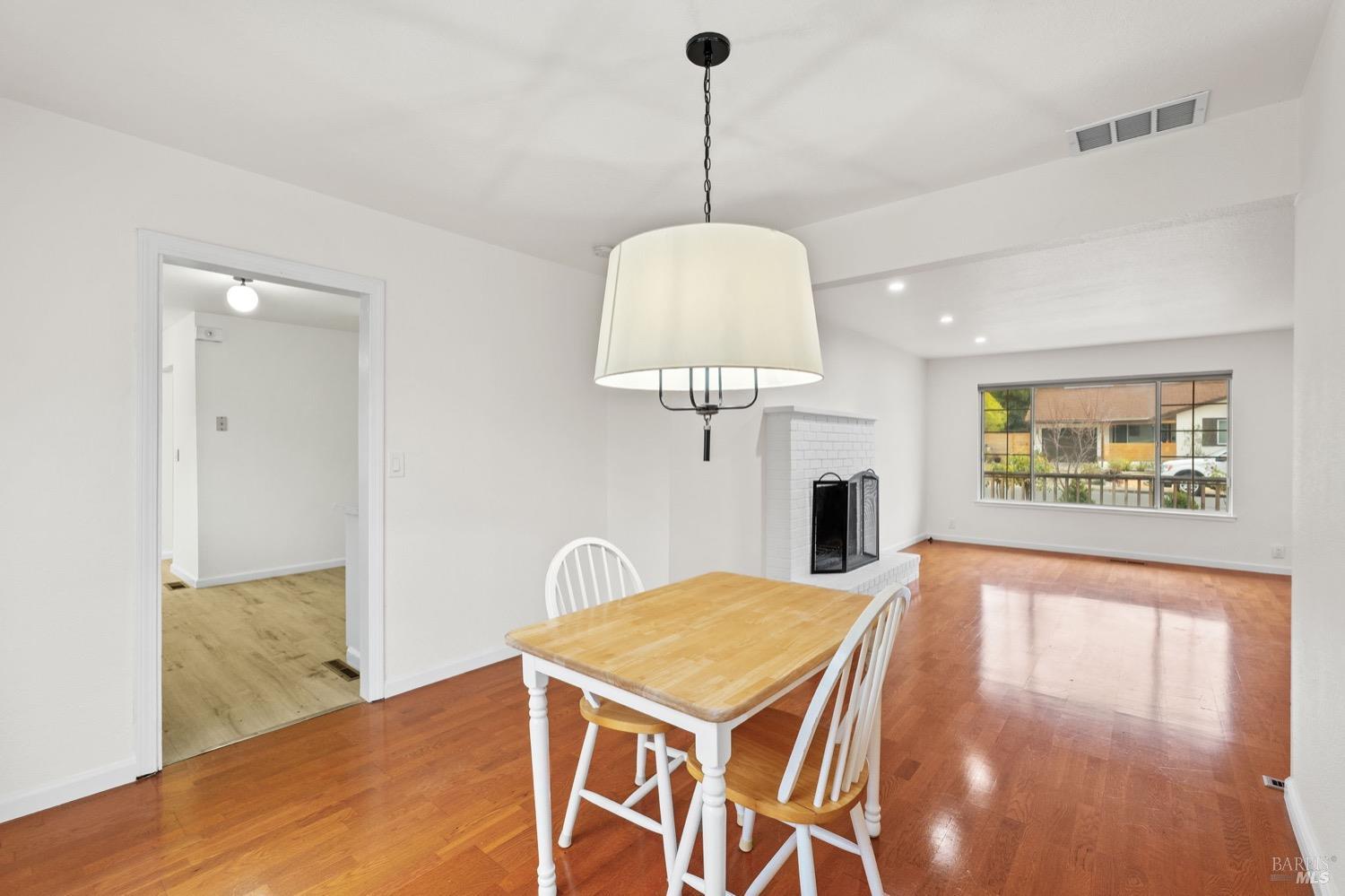 1726 Crinella Drive St. Helena CA 94574