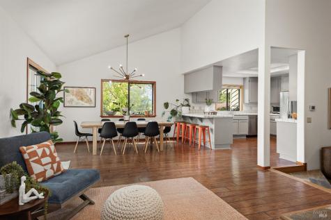 1084 Red Tail Road Healdsburg CA 95448