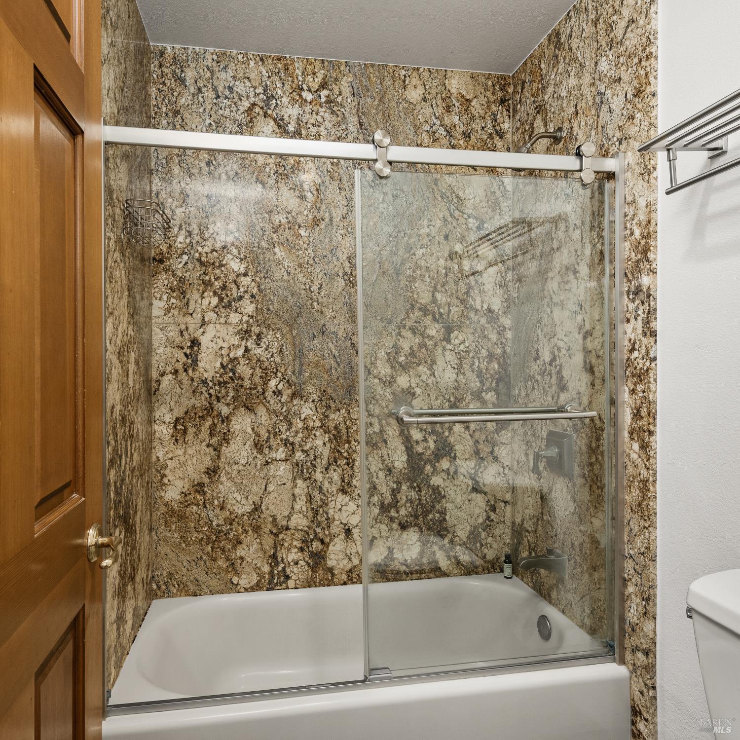 1084 Red Tail Road Healdsburg CA 95448