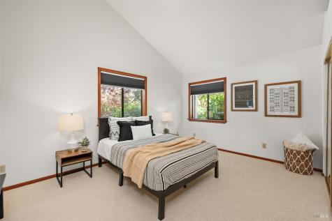 1084 Red Tail Road Healdsburg CA 95448