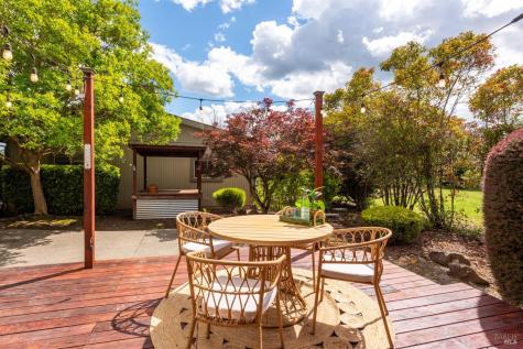 1084 Red Tail Road Healdsburg CA 95448