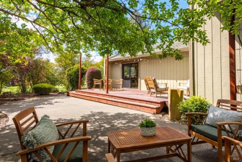 1084 Red Tail Road Healdsburg CA 95448