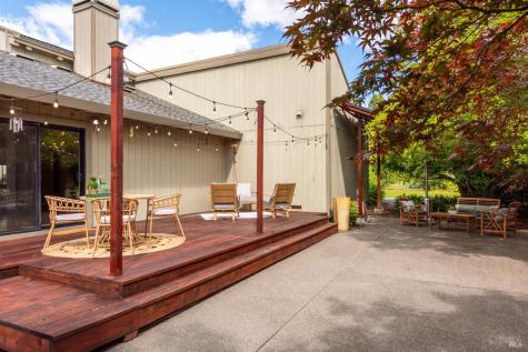 1084 Red Tail Road Healdsburg CA 95448
