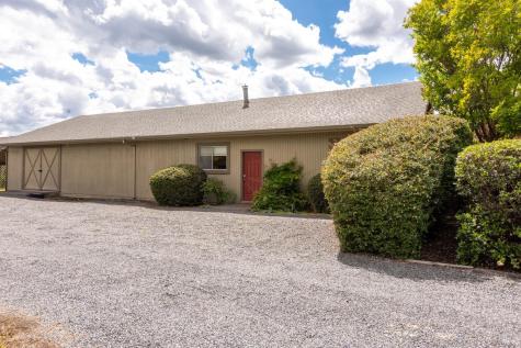 1084 Red Tail Road Healdsburg CA 95448