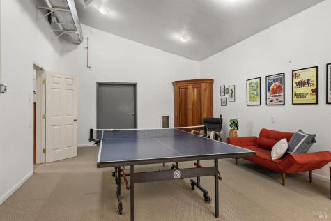 1084 Red Tail Road Healdsburg CA 95448