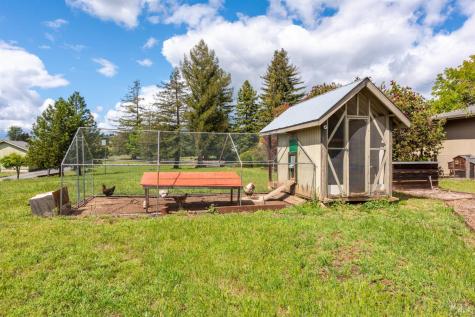 1084 Red Tail Road Healdsburg CA 95448