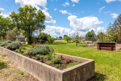 1084 Red Tail Road Healdsburg CA 95448