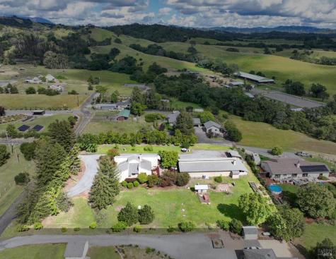 1084 Red Tail Road Healdsburg CA 95448
