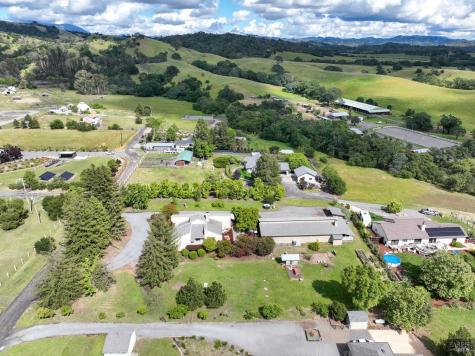 1084 Red Tail Road Healdsburg CA 95448