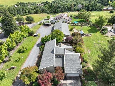 1084 Red Tail Road Healdsburg CA 95448
