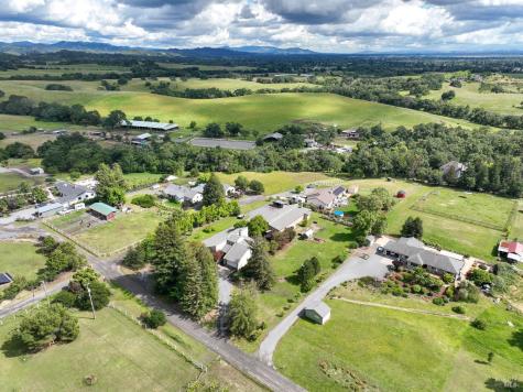 1084 Red Tail Road Healdsburg CA 95448