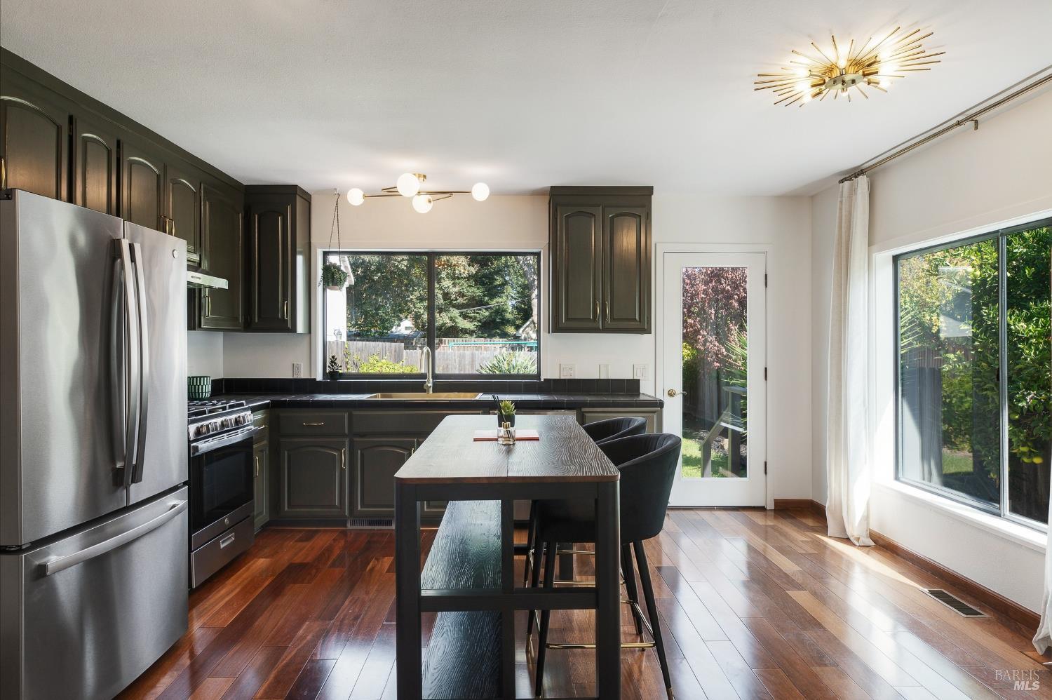 2030 Pine Street Napa CA 94559