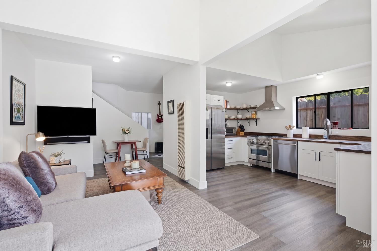 2030 Pine Street Napa CA 94559