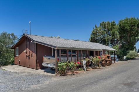 1558 Magnolia Drive Healdsburg CA 95448