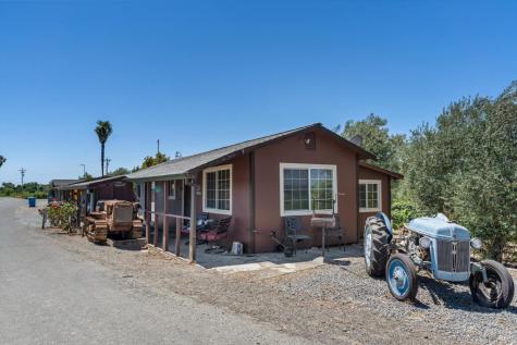 1558 Magnolia Drive Healdsburg CA 95448
