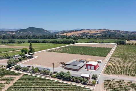 1558 Magnolia Drive Healdsburg CA 95448
