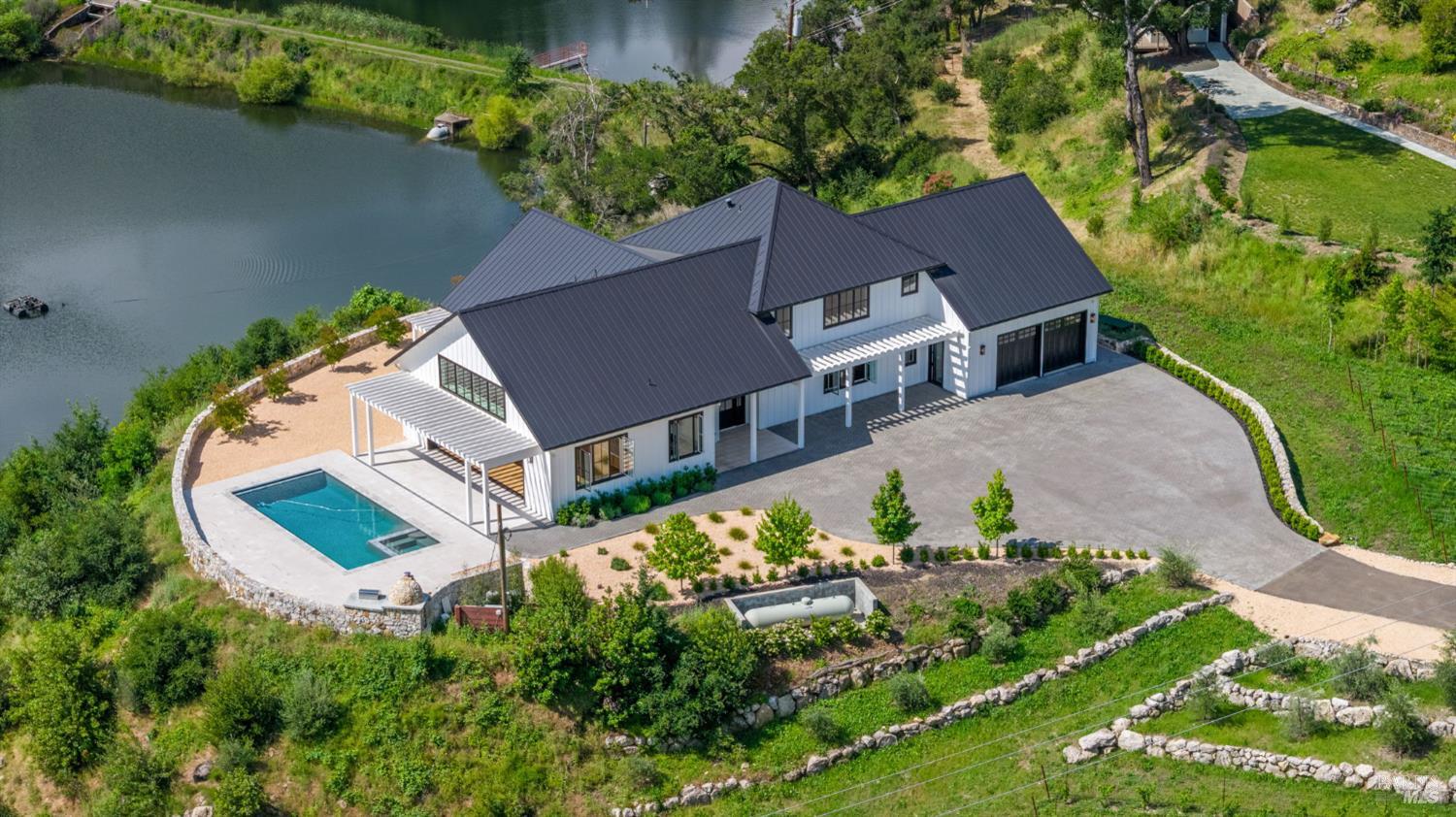 2509 Madrona Avenue St. Helena CA 94574