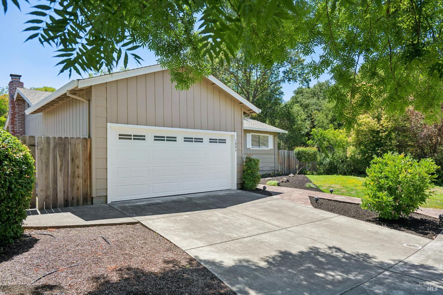 1886 Neotomas Avenue Santa Rosa CA 95405