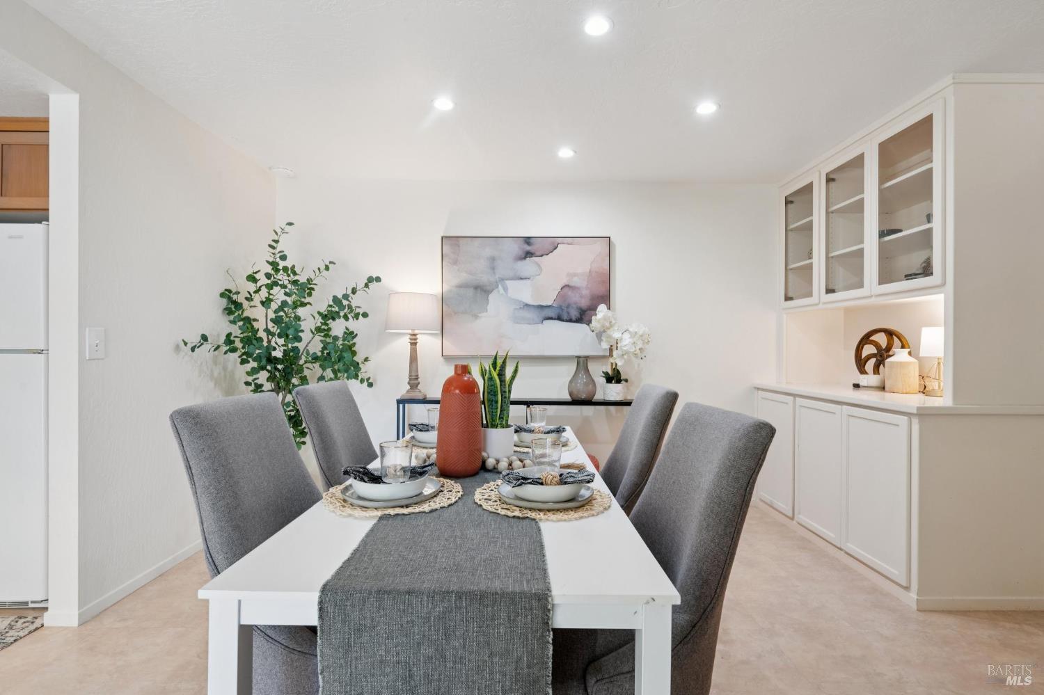1886 Neotomas Avenue Santa Rosa CA 95405