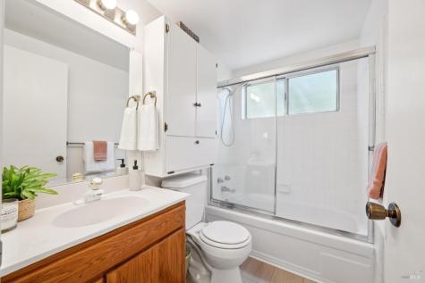 1886 Neotomas Avenue Santa Rosa CA 95405