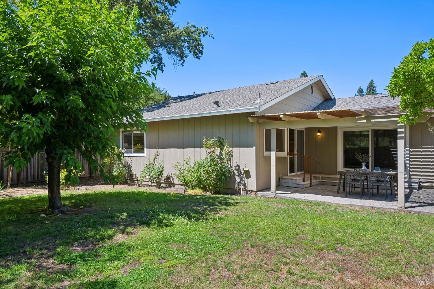 1886 Neotomas Avenue Santa Rosa CA 95405