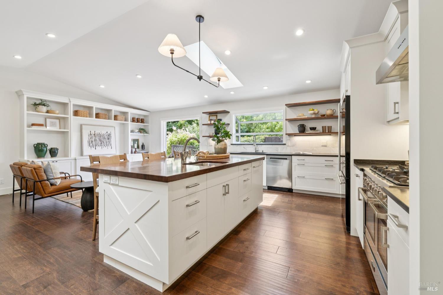 1407 Casa Buena Drive Corte Madera CA 94925