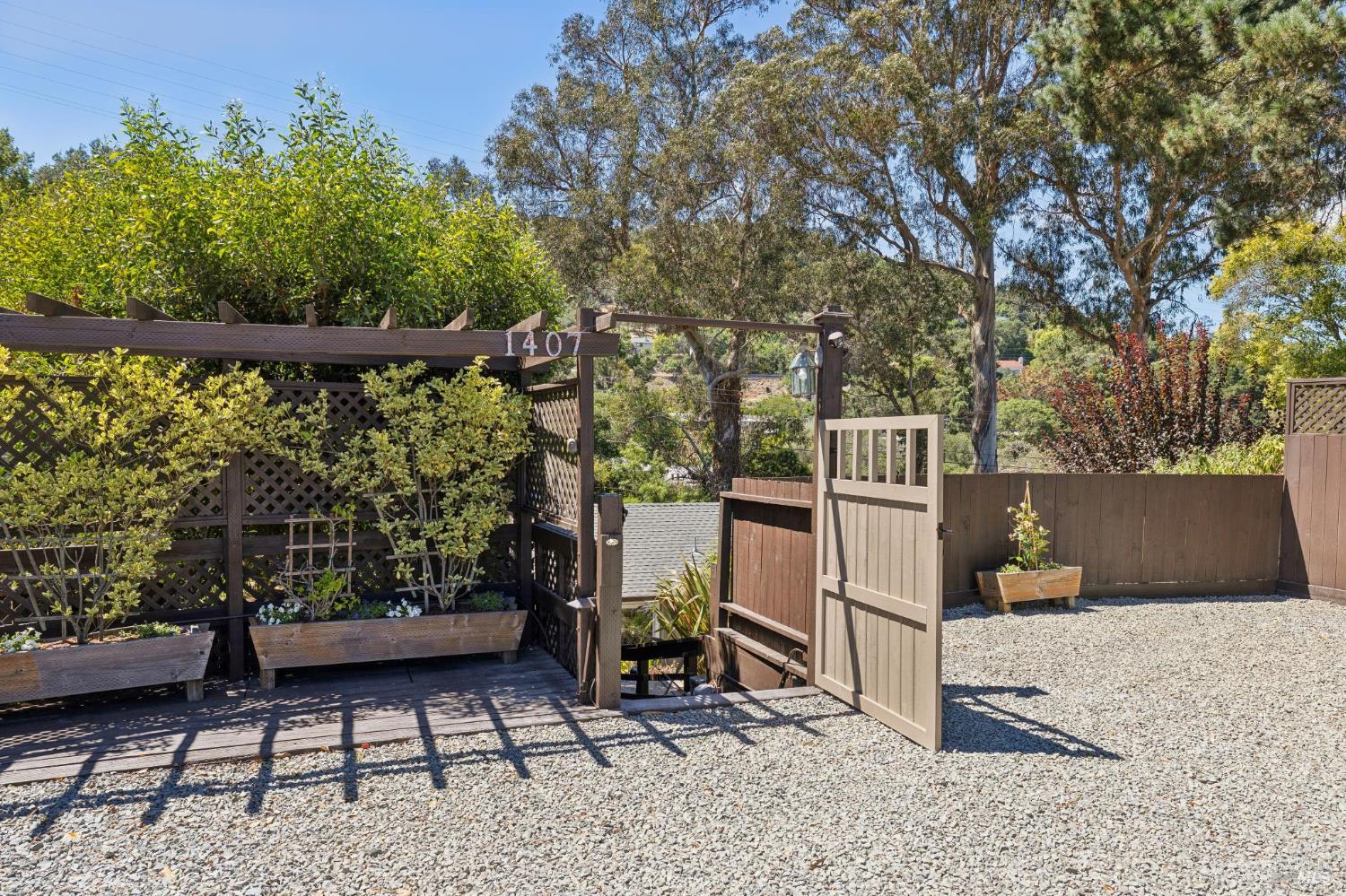 1407 Casa Buena Drive Corte Madera CA 94925