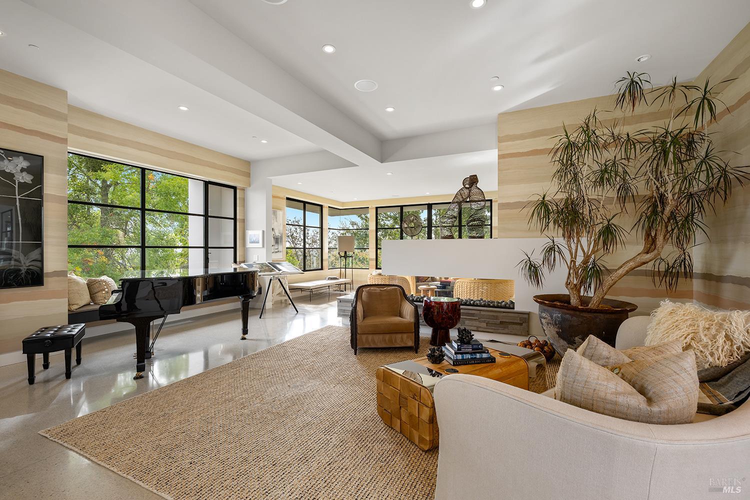 6677-6697 Westside Road Healdsburg CA 95448