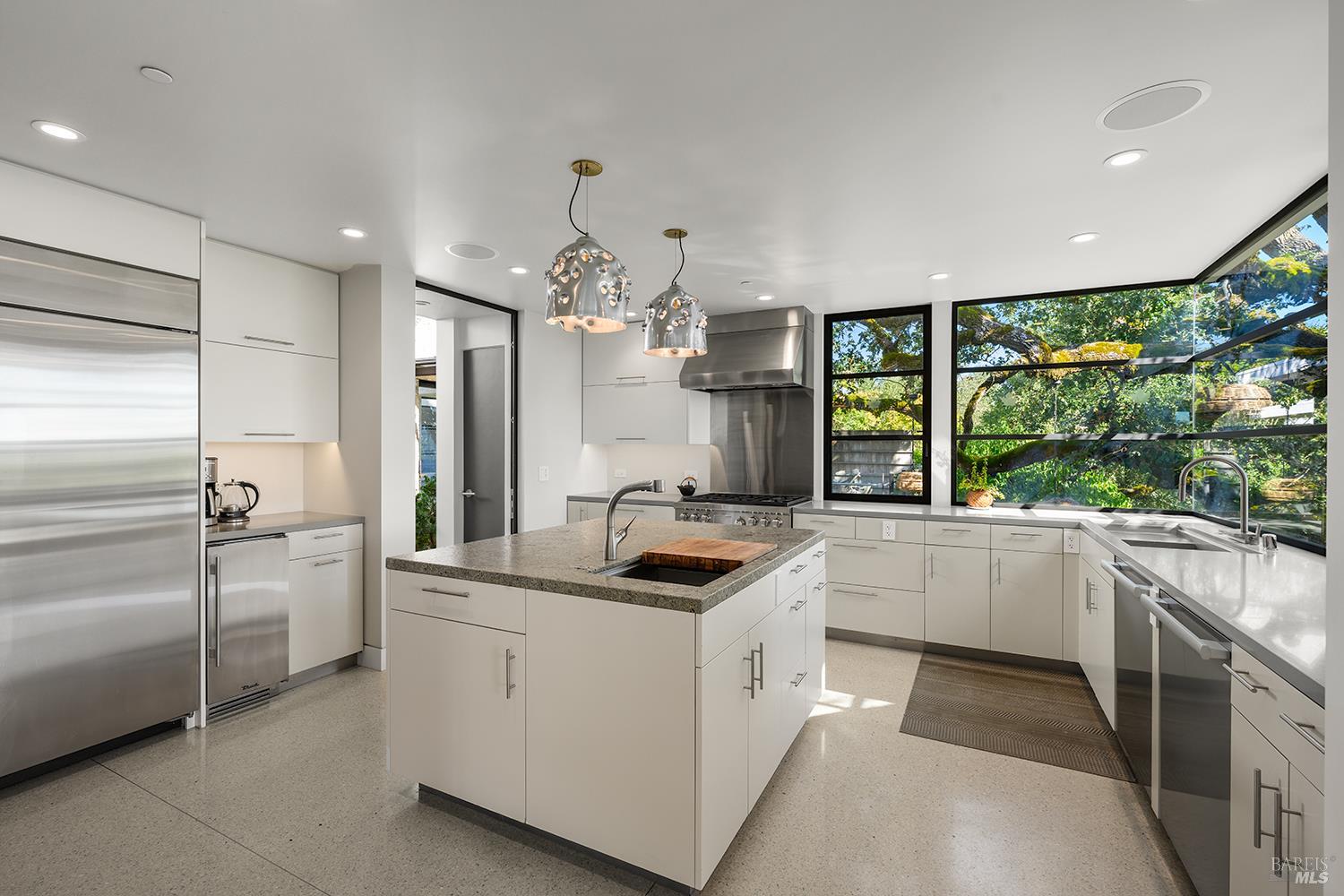 6677-6697 Westside Road Healdsburg CA 95448