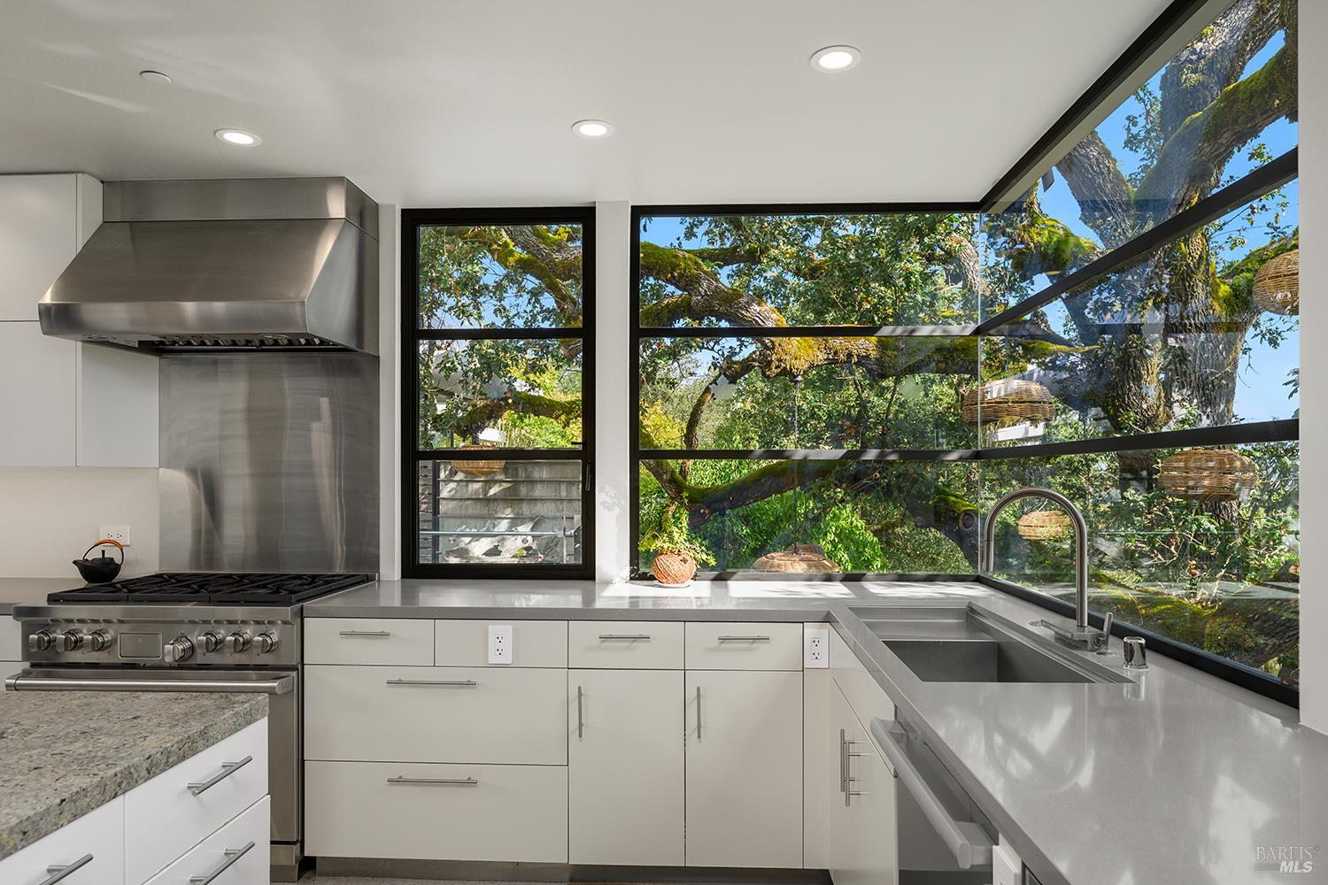 6677-6697 Westside Road Healdsburg CA 95448