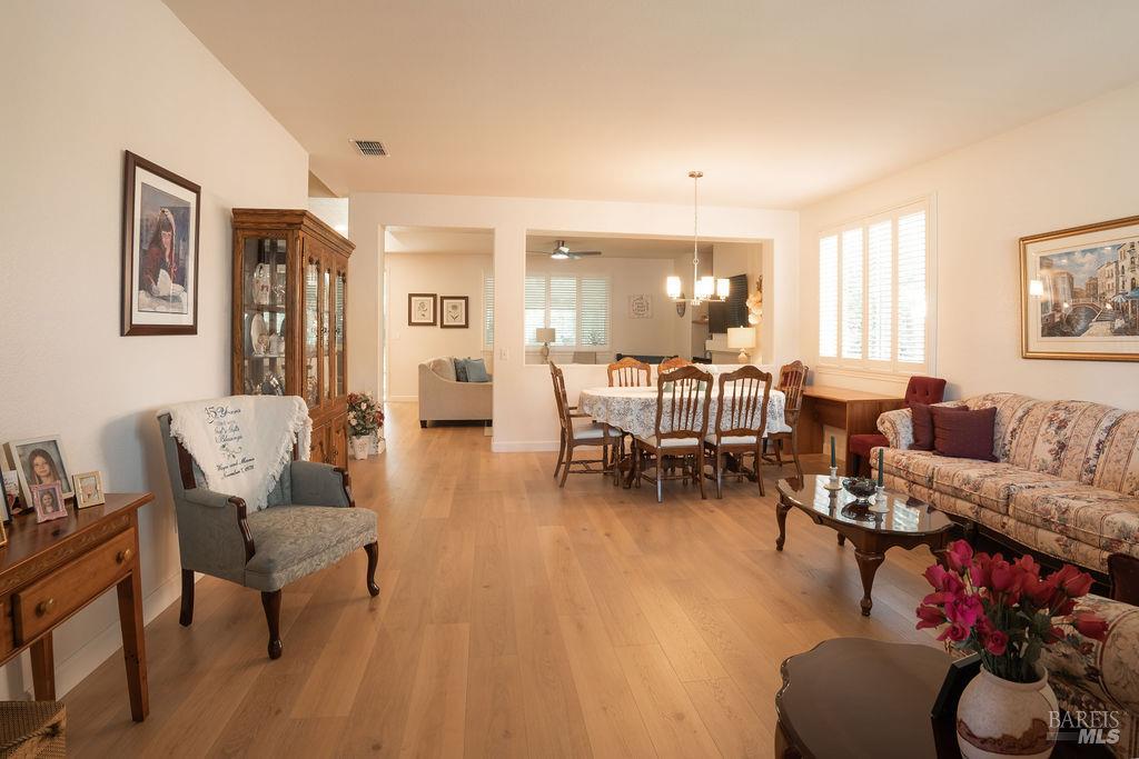 918 Shadow Tree Court Vacaville CA 95687