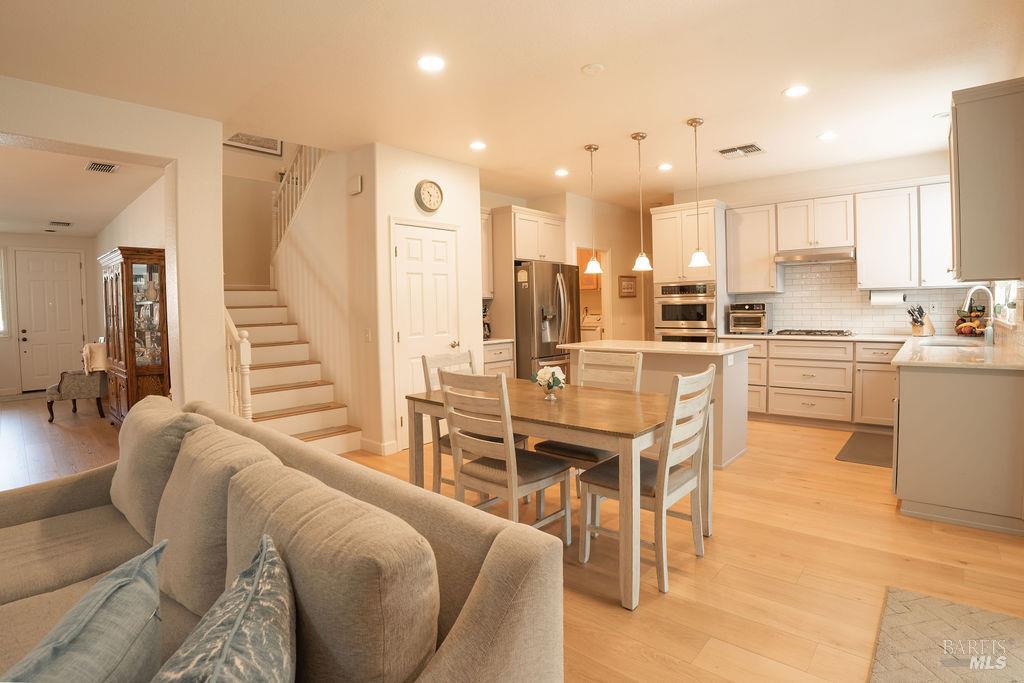 918 Shadow Tree Court Vacaville CA 95687