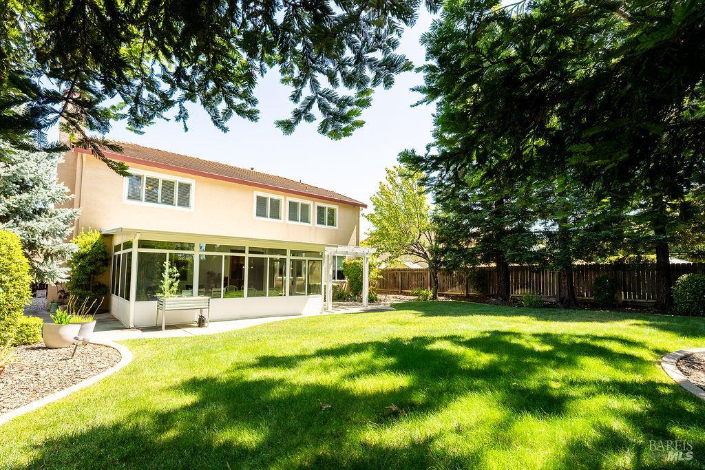 918 Shadow Tree Court Vacaville CA 95687