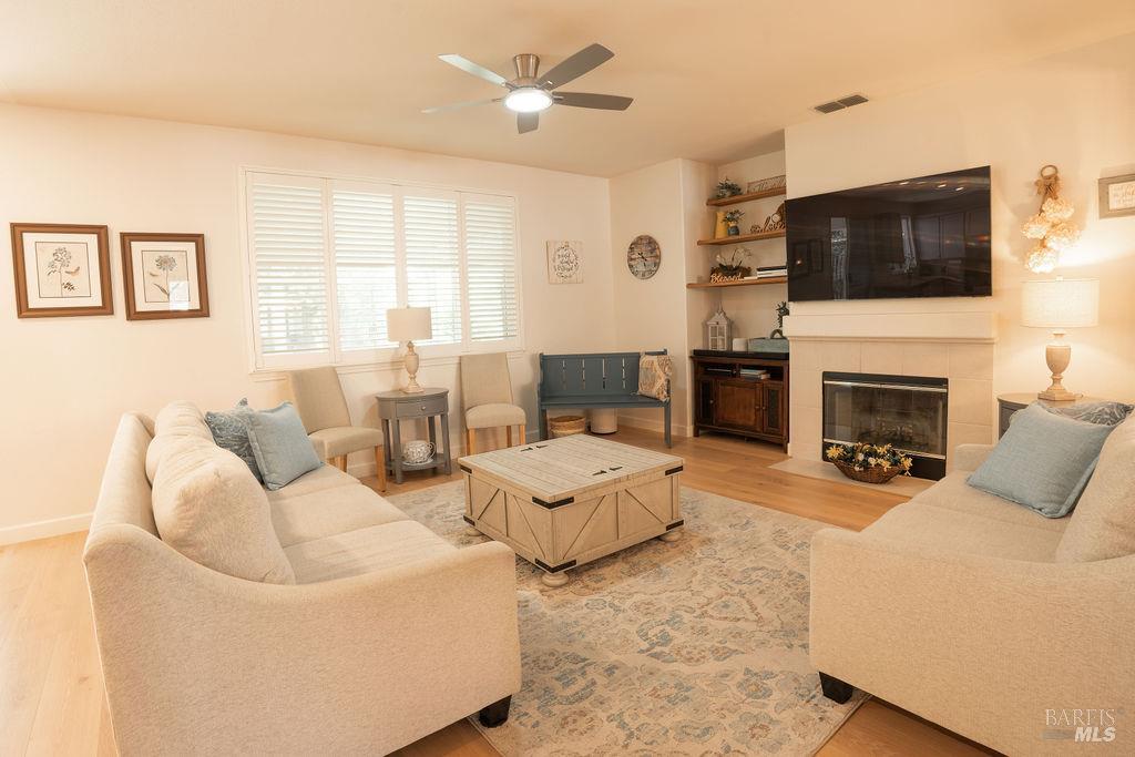 918 Shadow Tree Court Vacaville CA 95687