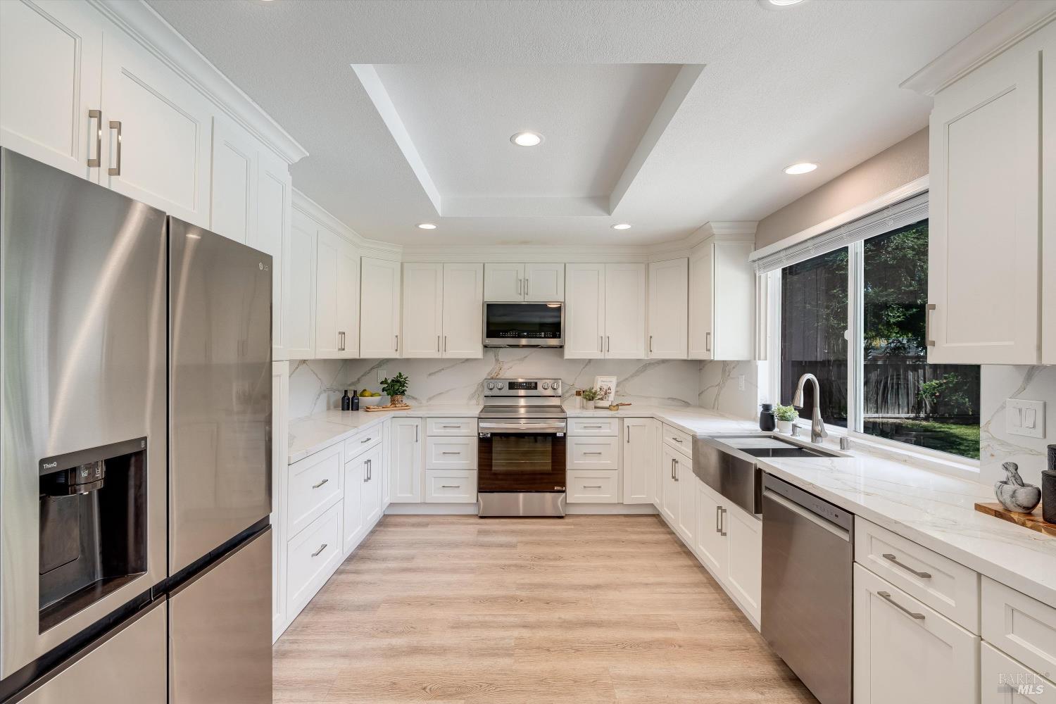 9663 Lakewood Drive Windsor CA 95492
