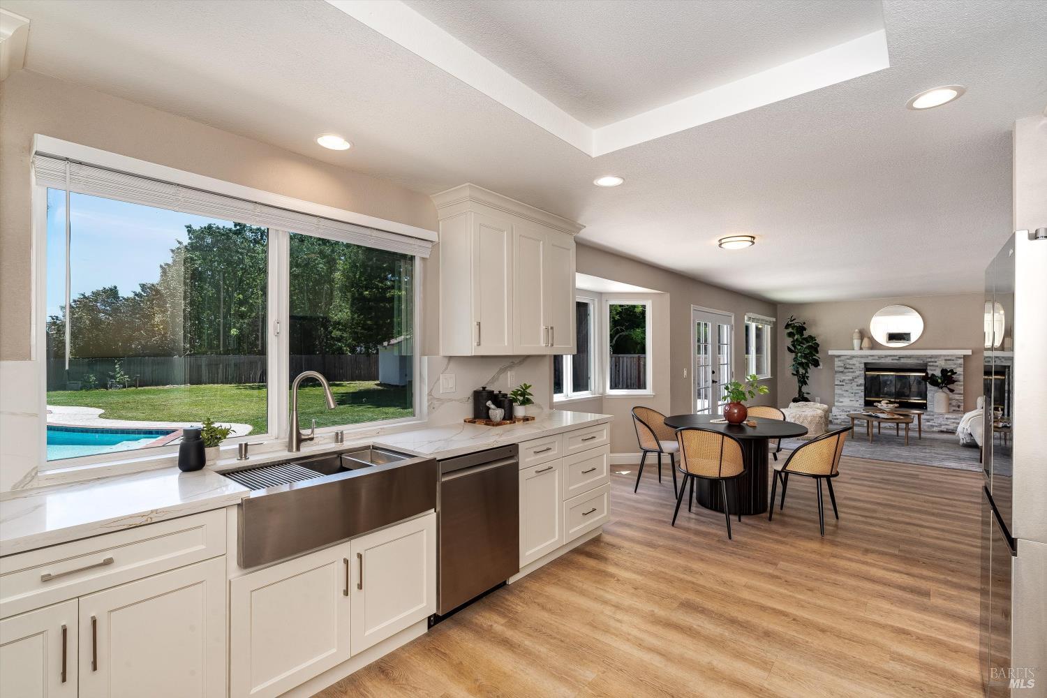 9663 Lakewood Drive Windsor CA 95492