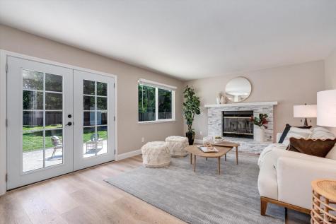 9663 Lakewood Drive Windsor CA 95492