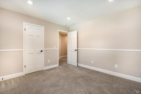 9663 Lakewood Drive Windsor CA 95492
