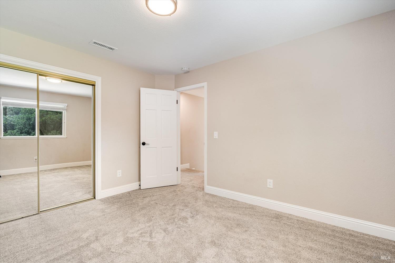 9663 Lakewood Drive Windsor CA 95492