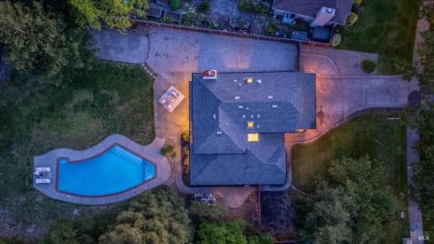 9663 Lakewood Drive Windsor CA 95492