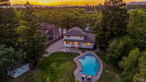 9663 Lakewood Drive Windsor CA 95492