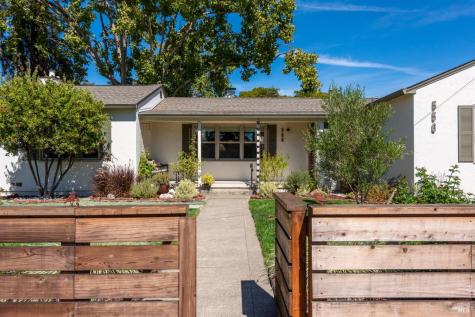 556 Alderbrook Drive Santa Rosa CA 95405