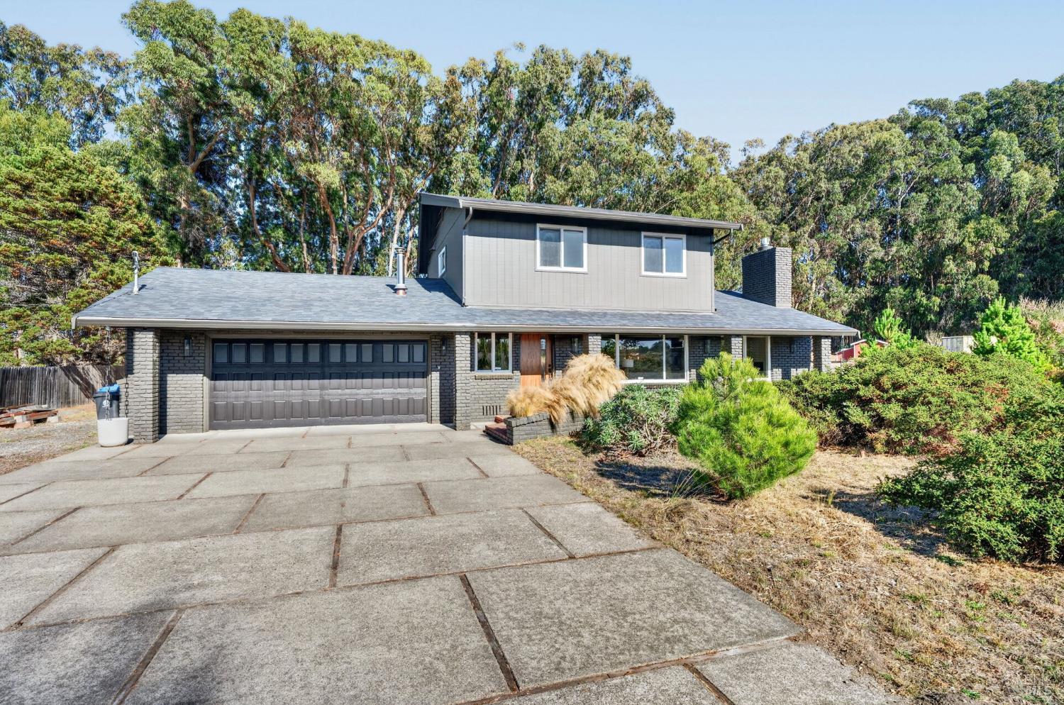 25121 Ward Avenue Fort Bragg CA 95437