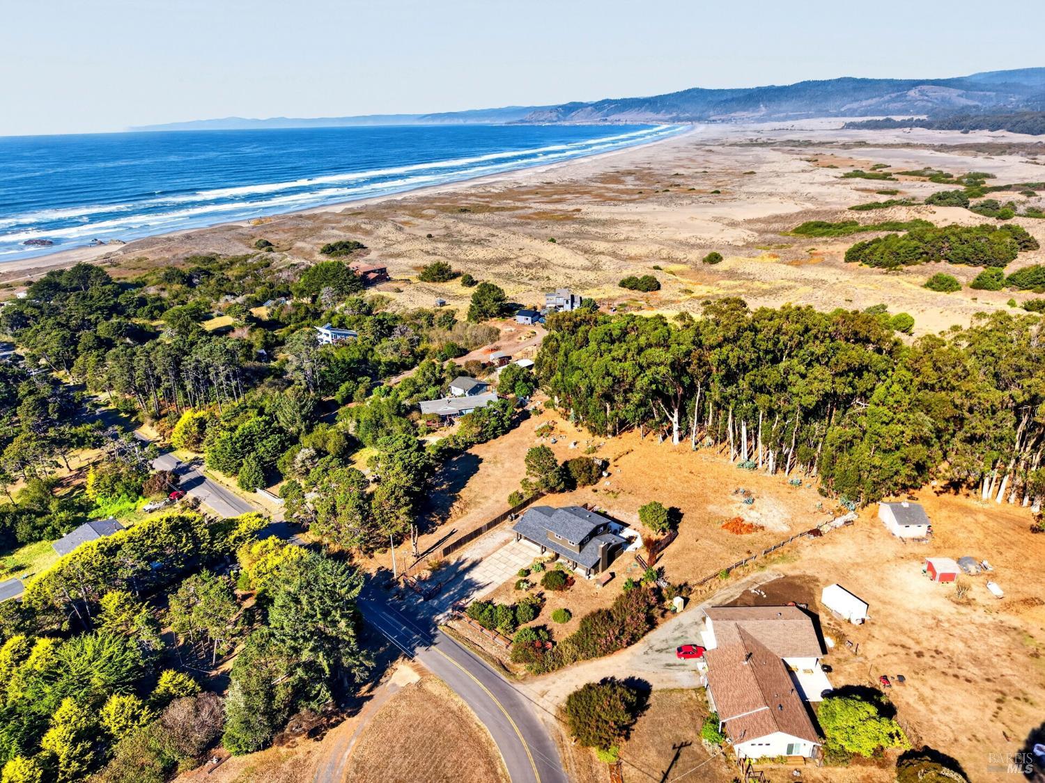 25121 Ward Avenue Fort Bragg CA 95437