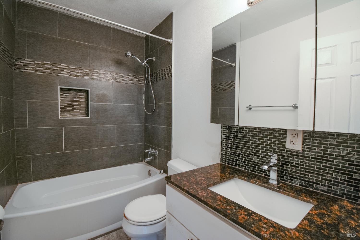 525 Sierra Drive Dixon CA 95620