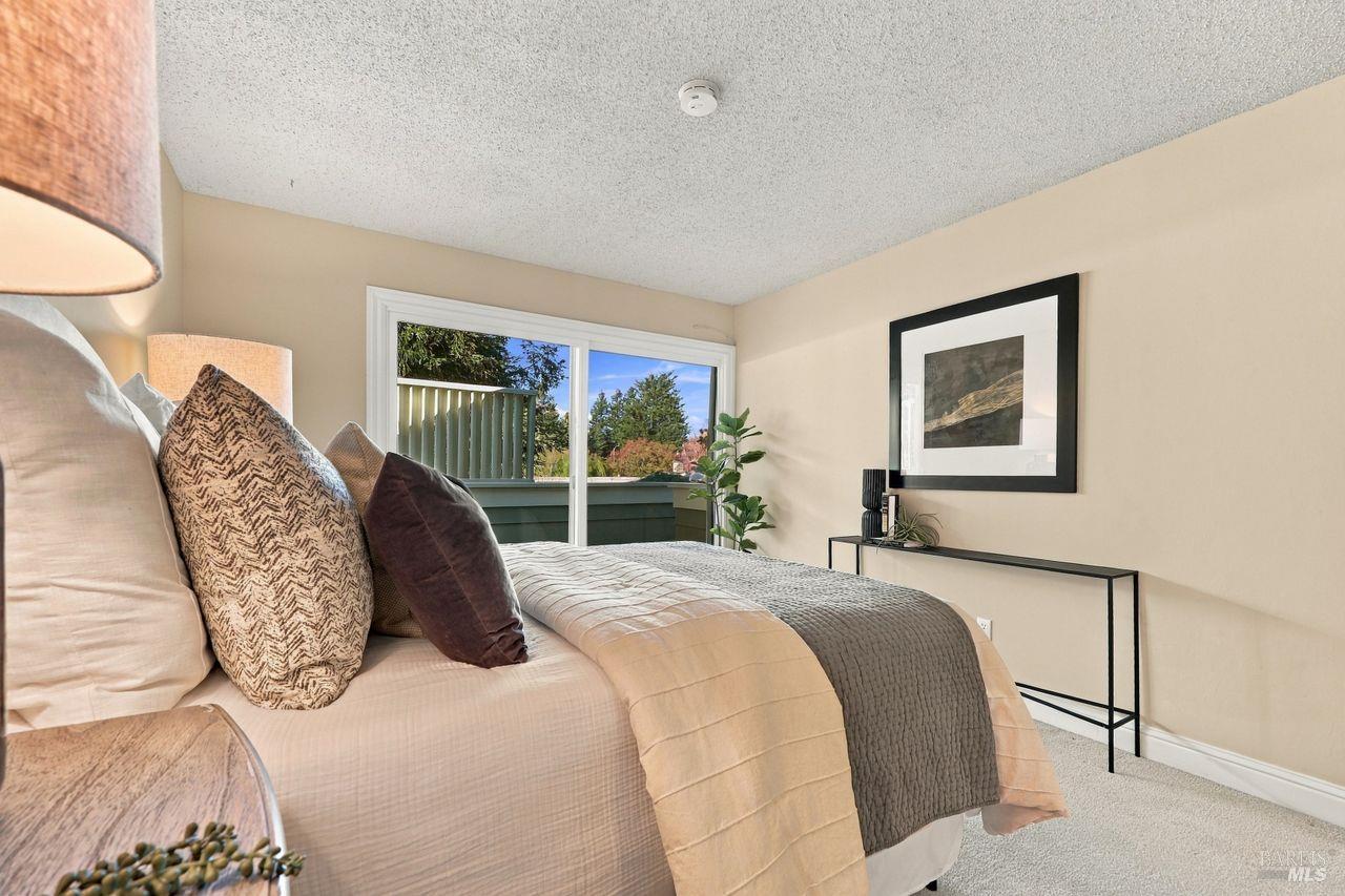 2313 Avenida De Las Brisas Santa Rosa CA 95405