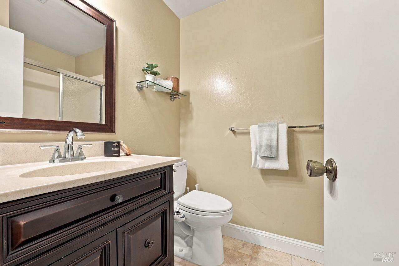 2313 Avenida De Las Brisas Santa Rosa CA 95405